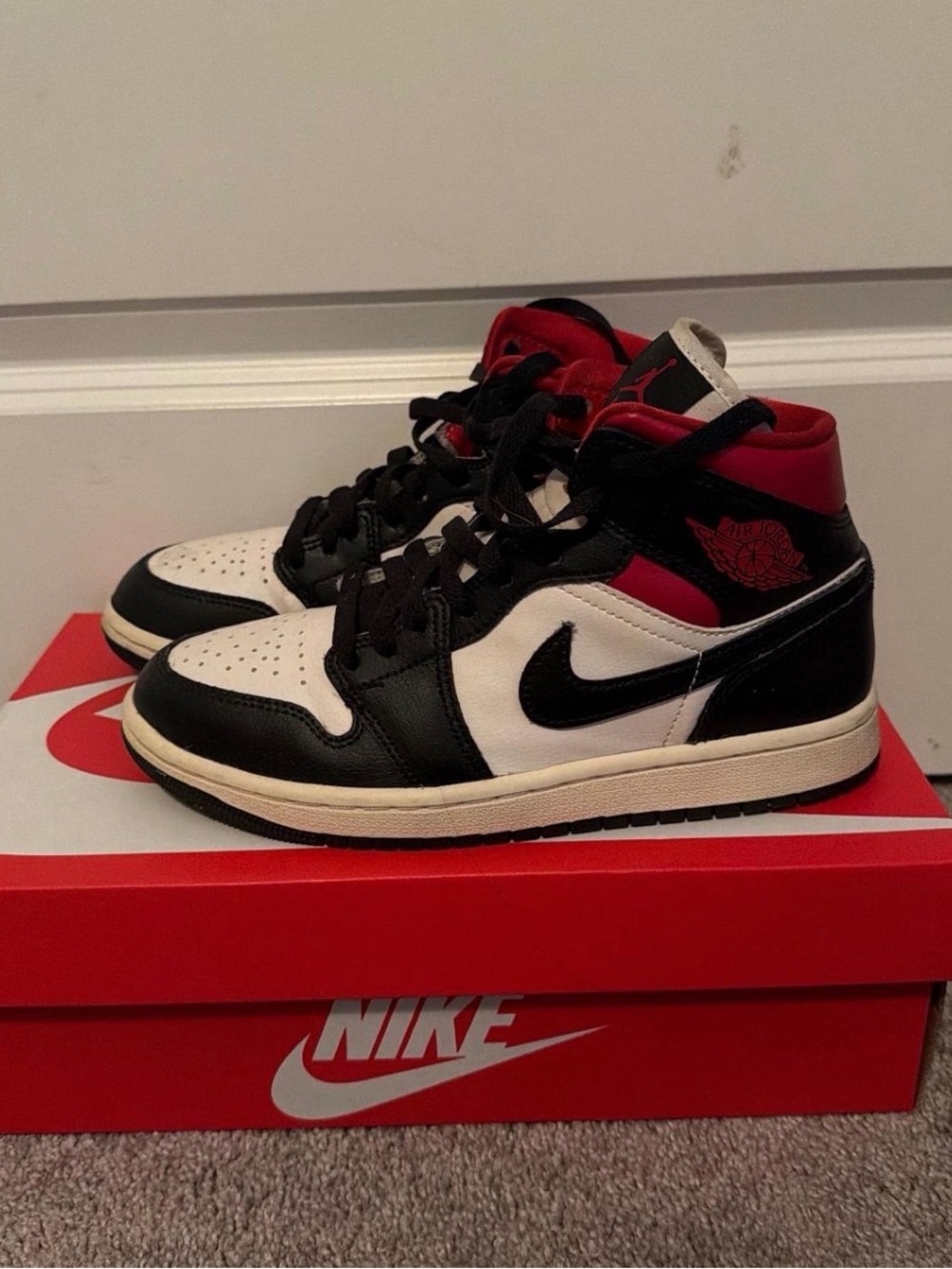 Nike‎ Air Jordan 1 Mid Black White Red Retro Sneakers
